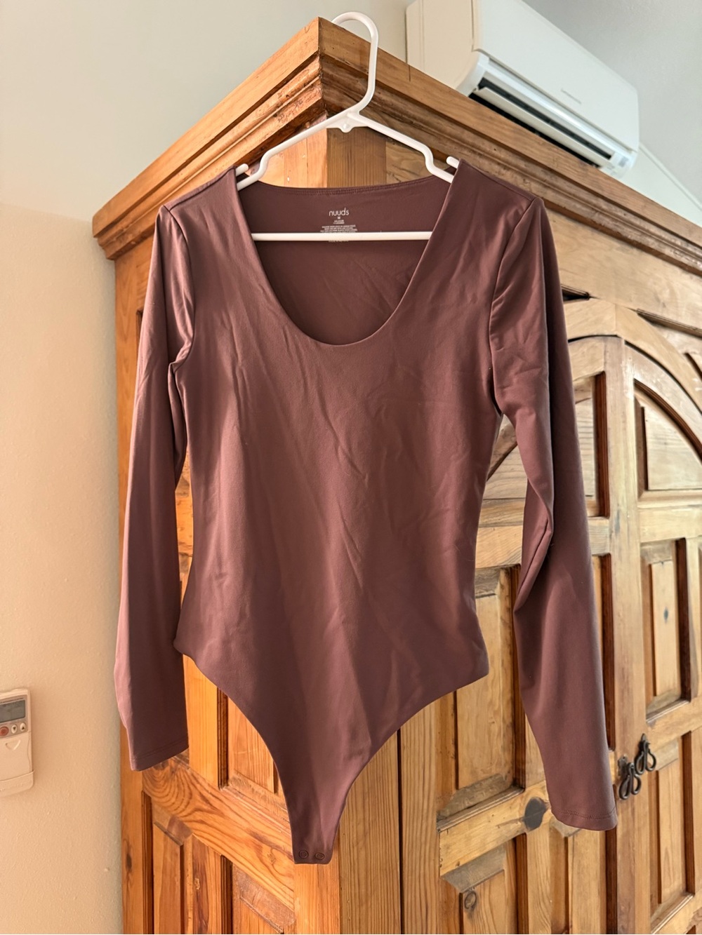 nuuds Long Sleeve Scoop Neck Bodysuit in Mauve Brown